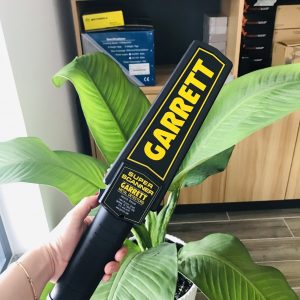 Máy dò kim loại cầm tay